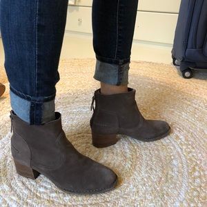 Ugg Brown Booties